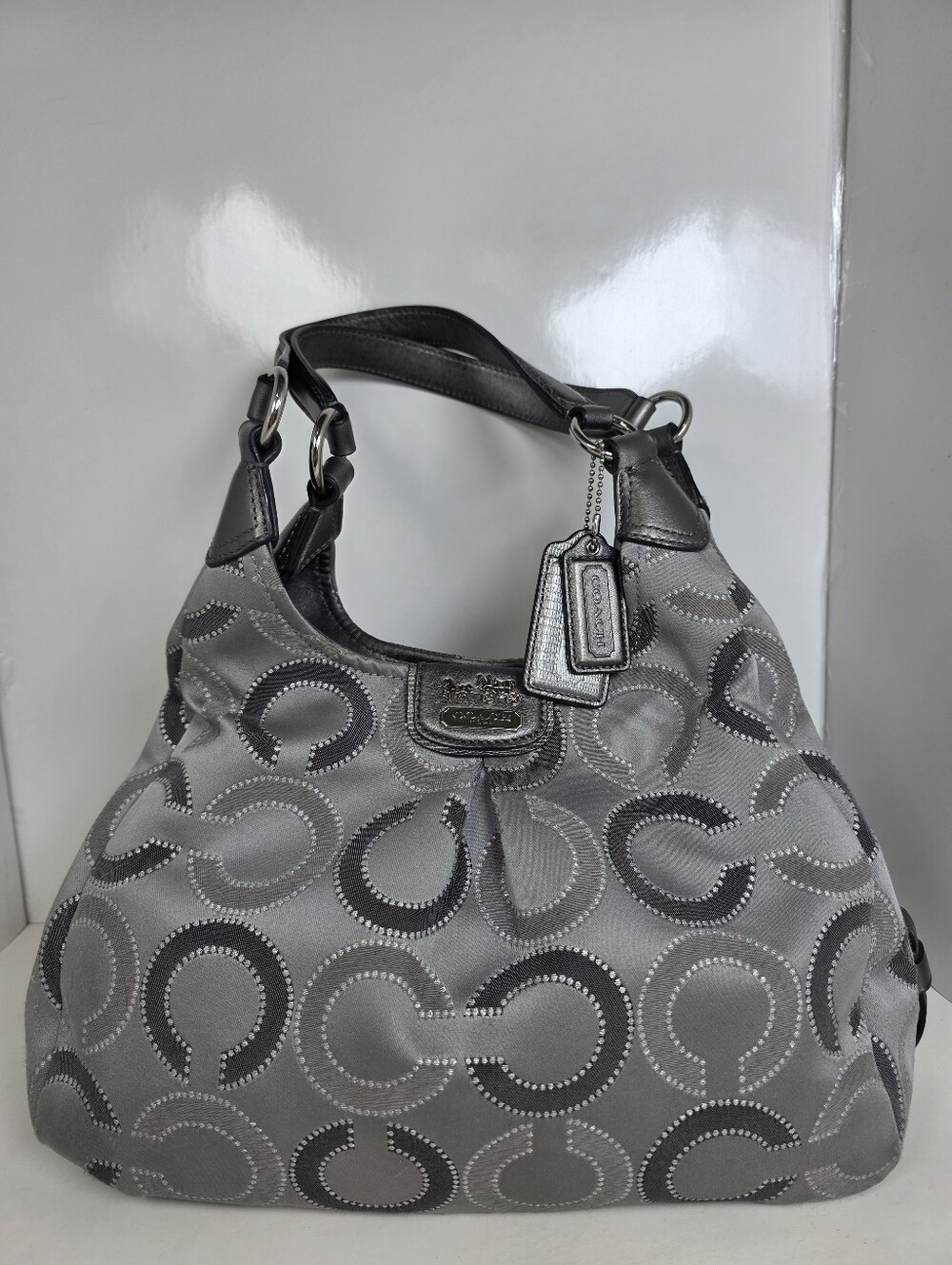 Coach Madison Maggie Silver Gray Signature Hobo Shoulder Bag & Matching Wallet - Picture 2 of 16
